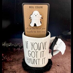 🇺🇸Rae Dunn Ceramic White IF YOU GOT IT HAUNT IT Mug with ghost Charm.